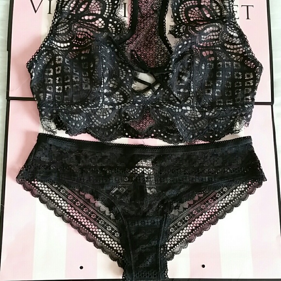 VS DREAM ANGELS BRALETTE SIZE S &PANTY SIZE S - Picture 3 of 7