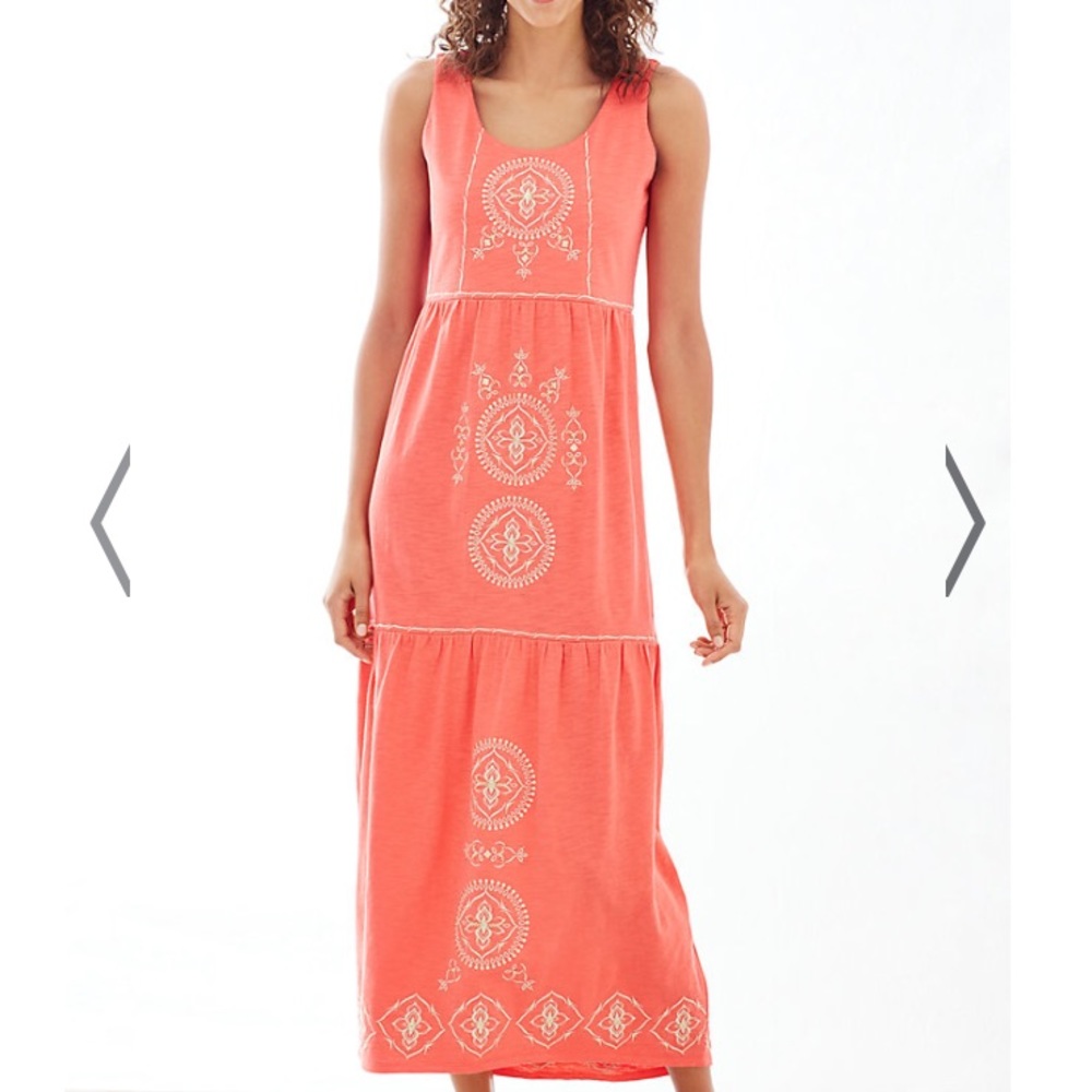 Embroidered tiers knit dress