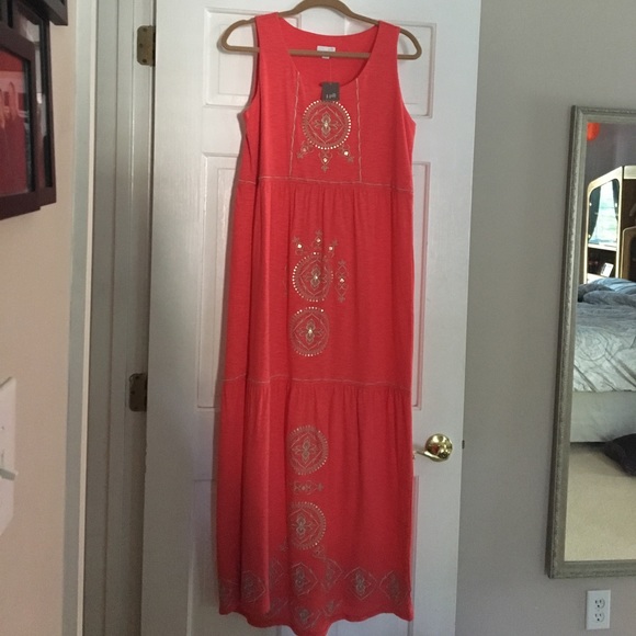 Embroidered tiers knit dress - Picture 2 of 4