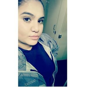 Meet your Posher, Adriana