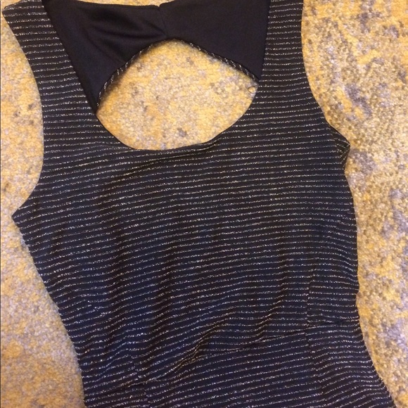 Black + Gold Slim-Fitted Dress - Picture 2 of 3