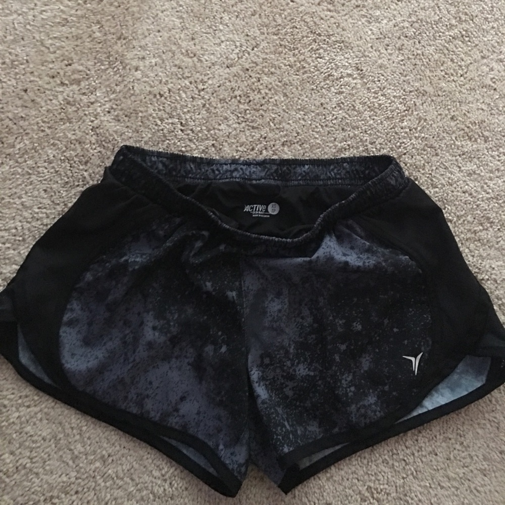 Old navy active workout shorts (XS)