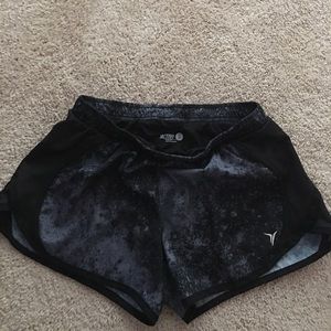 Old navy active workout shorts (XS)