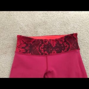 Lululemon reversible wunderunder crops