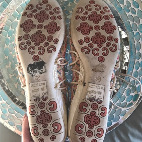 So fun! Aldo Lace Up Floral Flats ๐ - Picture 4 of 7