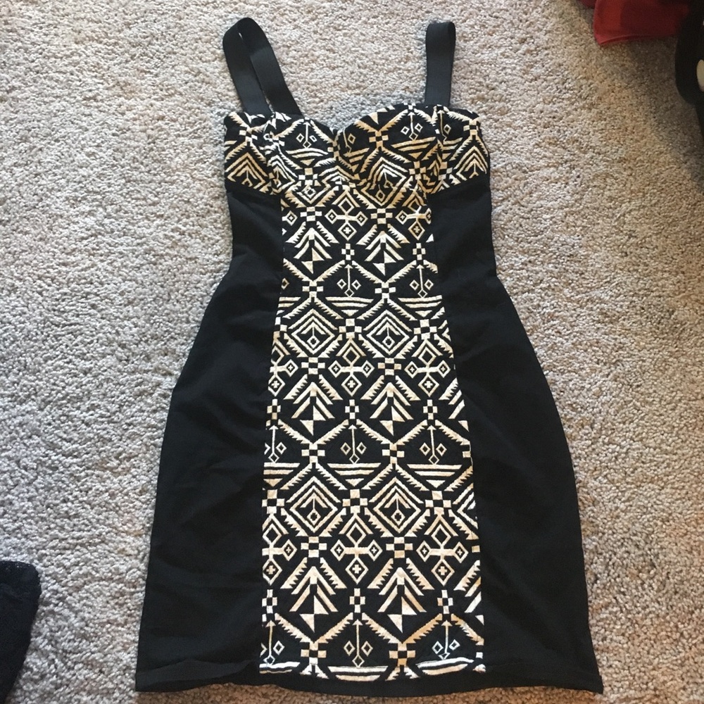 Tight mini dress never worn !