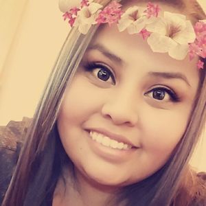 Meet your Posher, Anissia