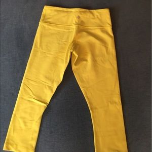 Luluemon yellow crop leggings