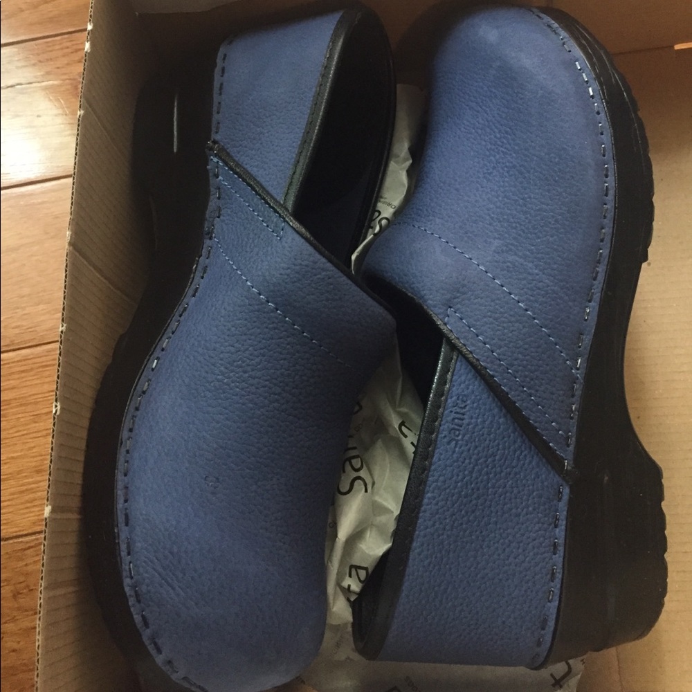 Blue Sanita