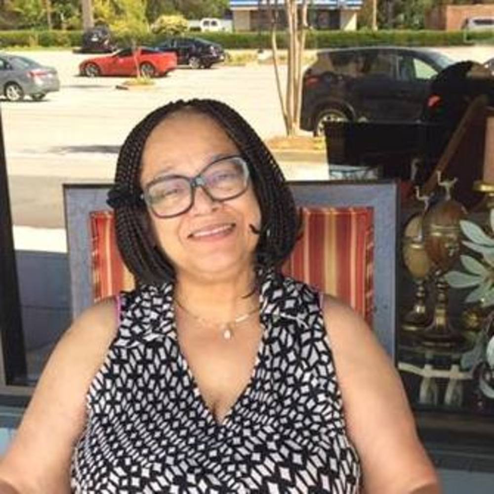 Meet your Posher, Renee