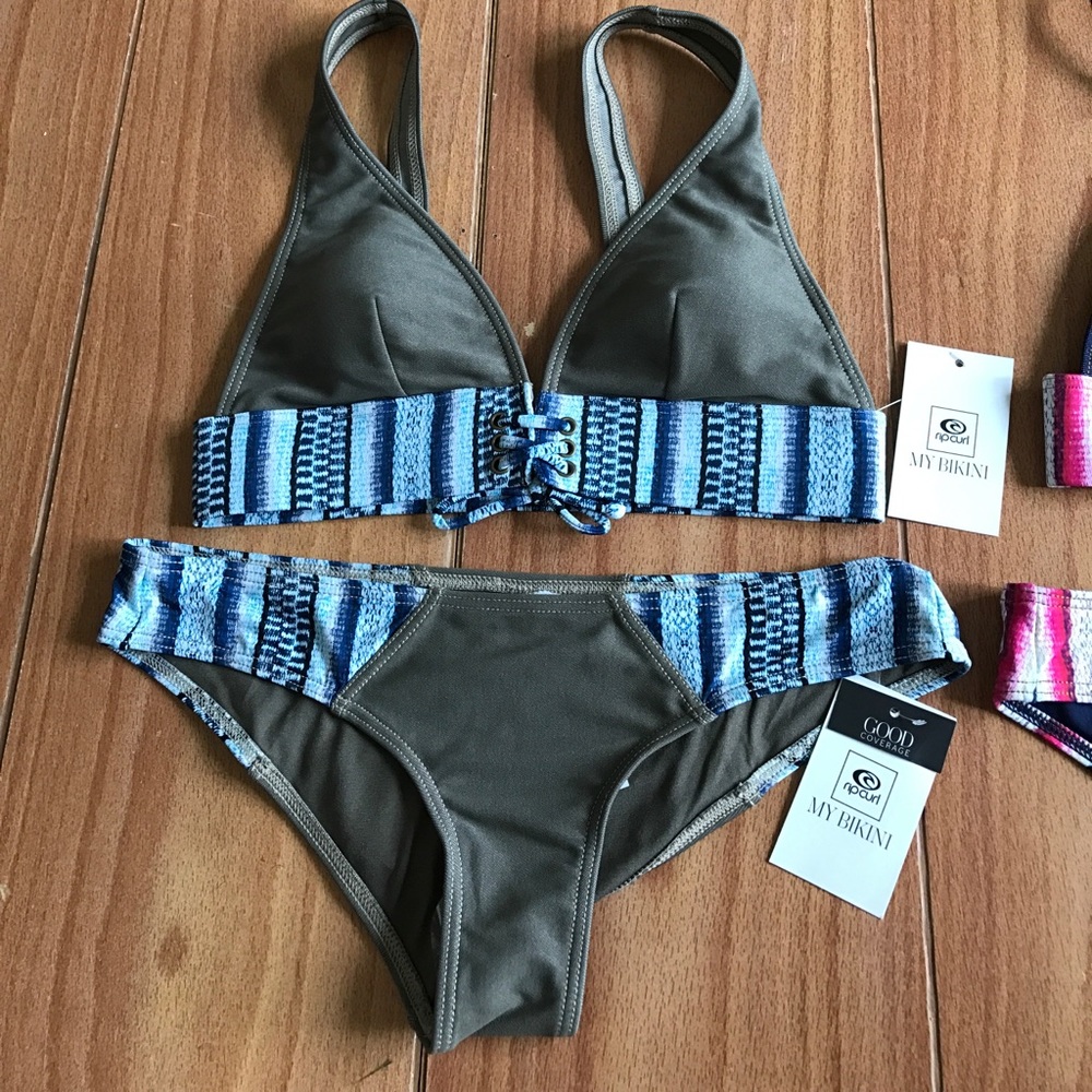 FLASH SALE- Rip Curl High Desert Halter & Hipster - Picture 2 of 8