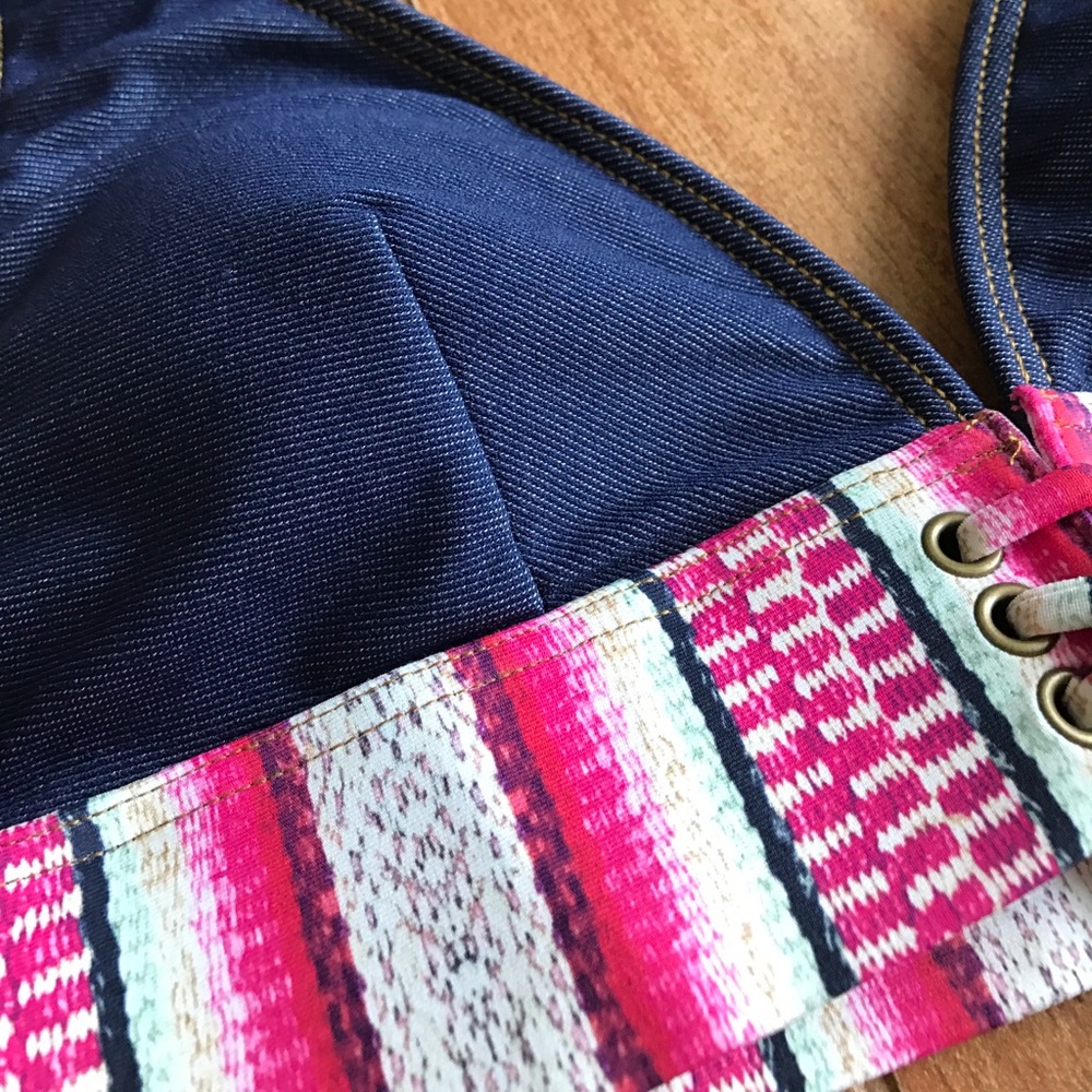 FLASH SALE- Rip Curl High Desert Halter & Hipster - Picture 8 of 8