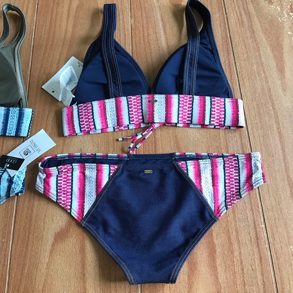 FLASH SALE- Rip Curl High Desert Halter & Hipster - Picture 7 of 8