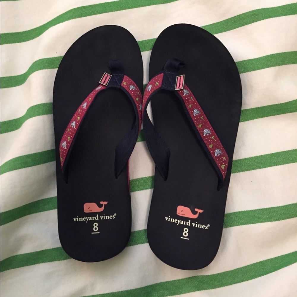 Vineyard Vines Flip Flops