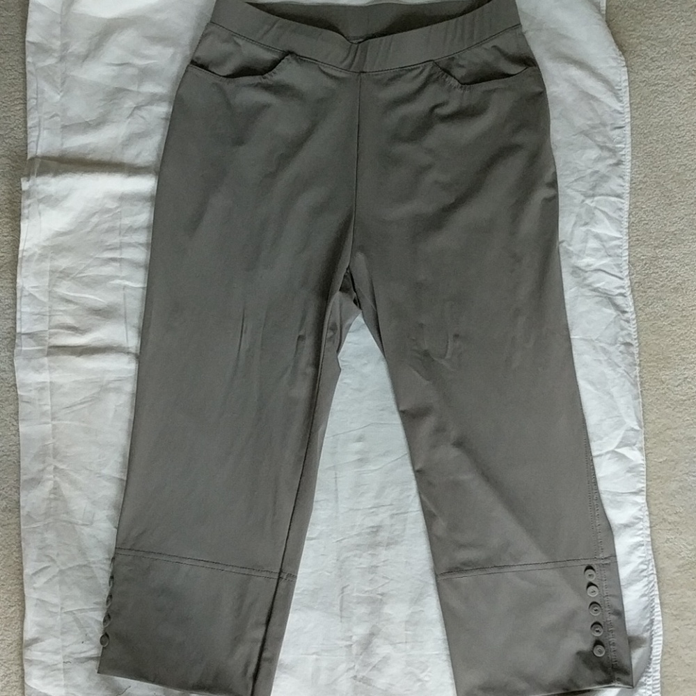 Cropped pants