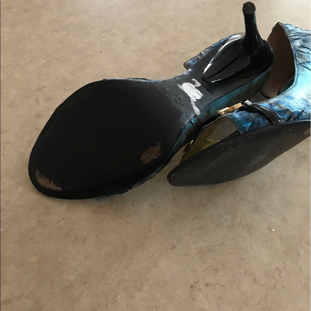 Shoes - Picture 4 of 4