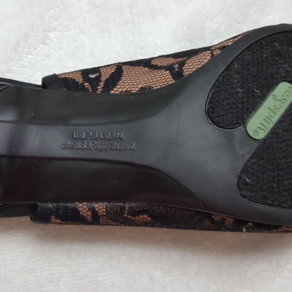 Shoes - Picture 2 of 3