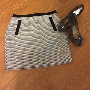 Ann Taylor Skirt with pockets!
