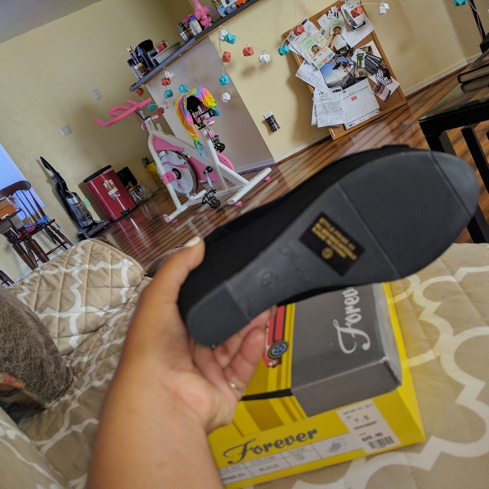 Heel - Picture 2 of 3