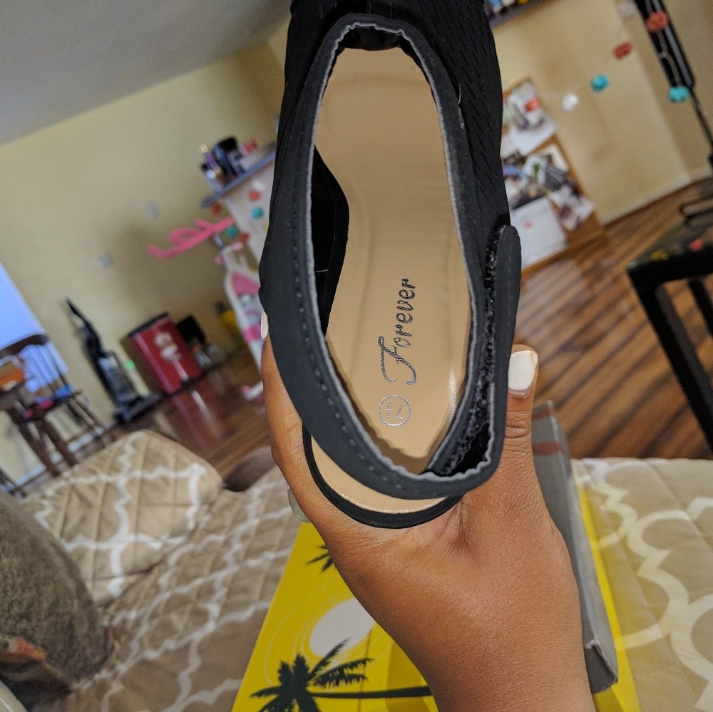 Heel - Picture 3 of 3