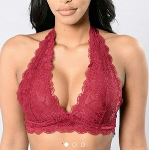 Fashion Nova: Lacy Days Bralette