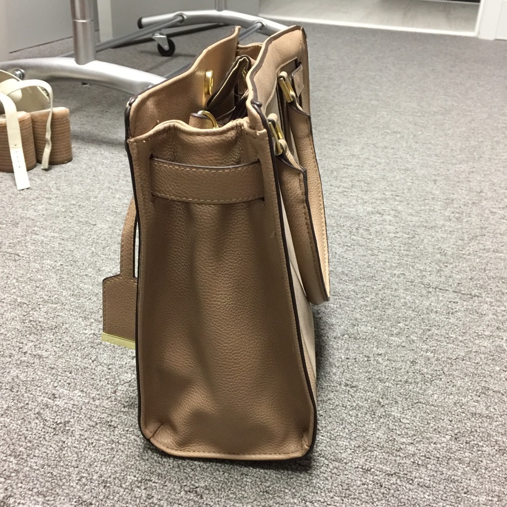 Purse - Picture 3 of 3