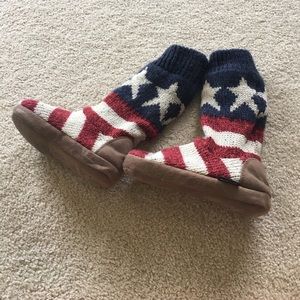 Muk Luks stars & stripes slipper socks, size 5-6