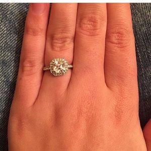 Swarovski Attract Light Square Ring 💍