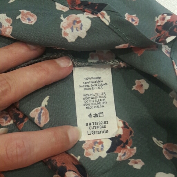 Poema brand grey floral blouse sz L - Picture 4 of 4