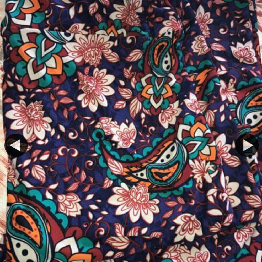 LuLaRoe TC Paisly Leggings!
