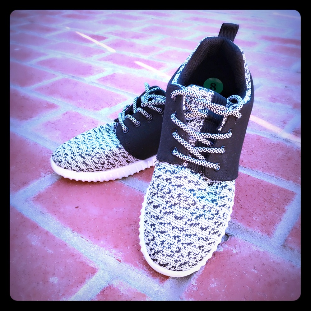 Madden girl athletic shoes