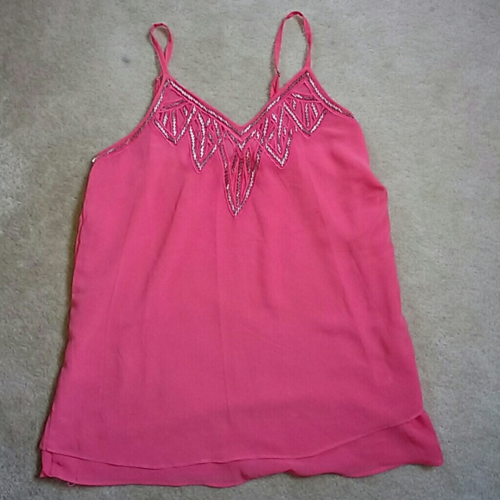 Coral dressy cami sz s w/ gold pattern