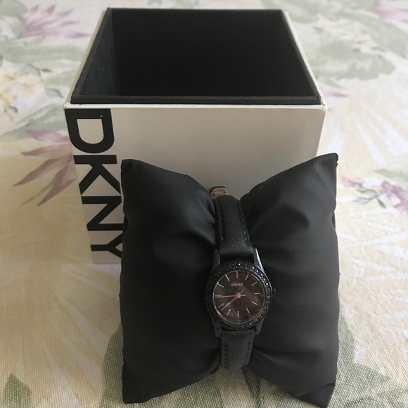 Beautiful Black leather strap DKNY Watch NWT