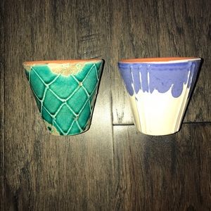 2 Urban Outfitters planters