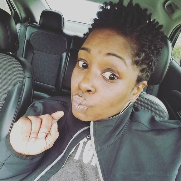 Meet your Posher, Eve - Picture 1 of 1