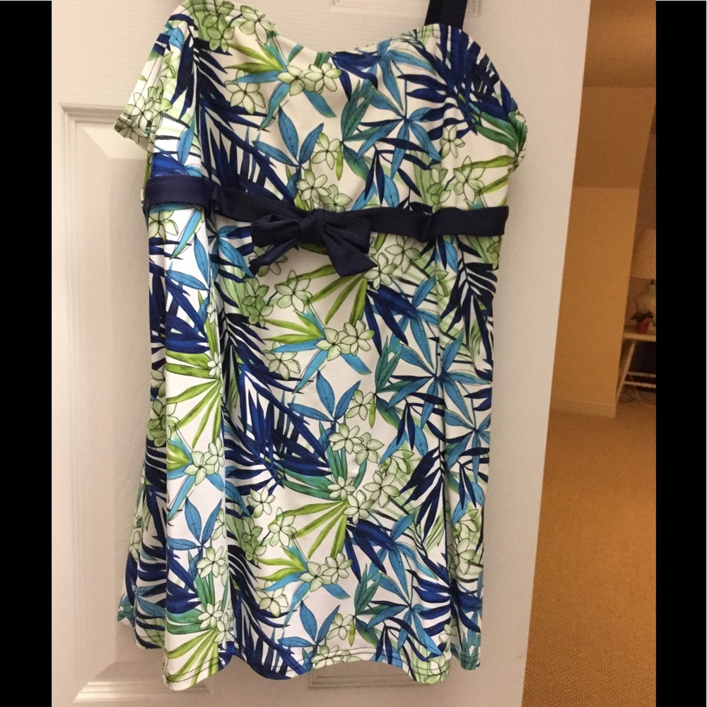 1 pic bathing suit NWOT