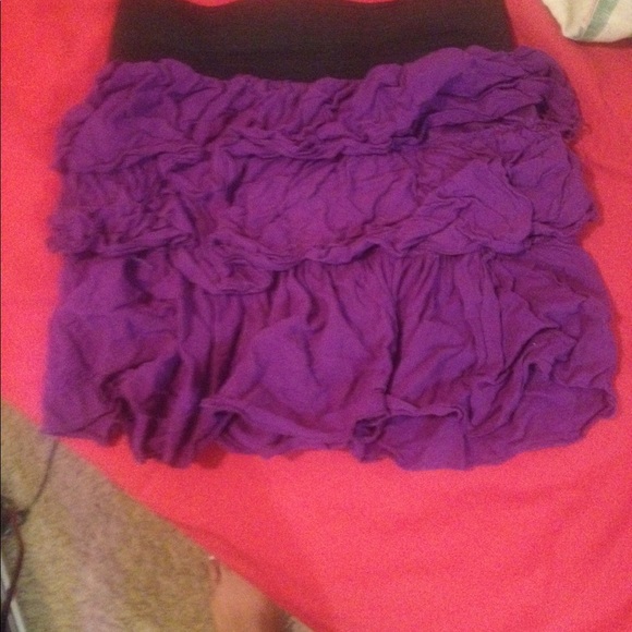 Skirt. - Picture 2 of 2