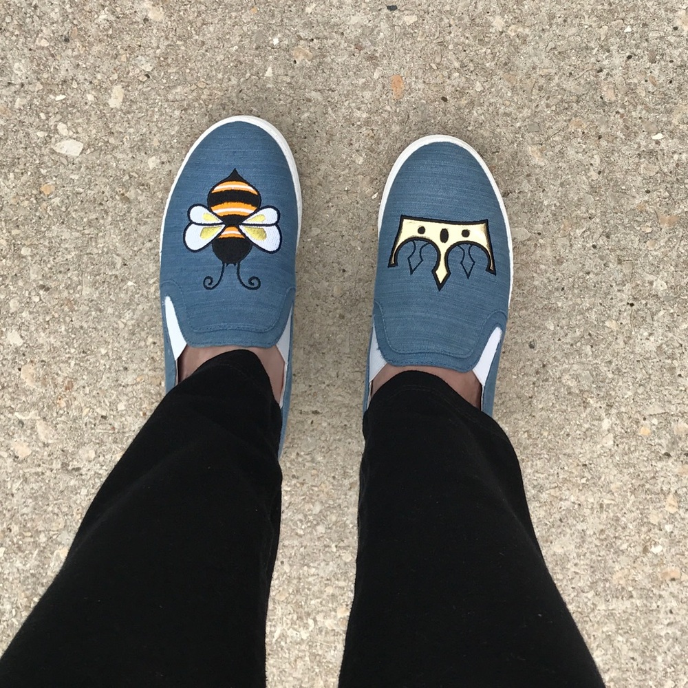 Like New! Queen Bee Shoes Size 6