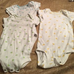 Unisex bodysuits for 12 months