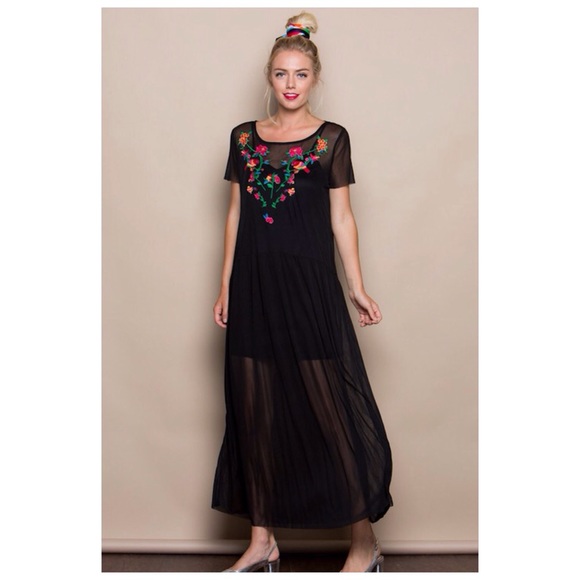 Black Embroidery Maxi Dress - Picture 4 of 12