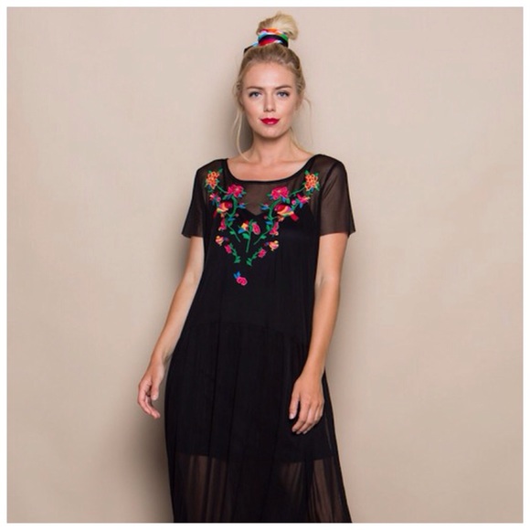 Black Embroidery Maxi Dress - Picture 10 of 12