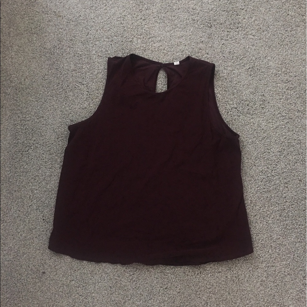 Lululemon open back muscle tank in purple