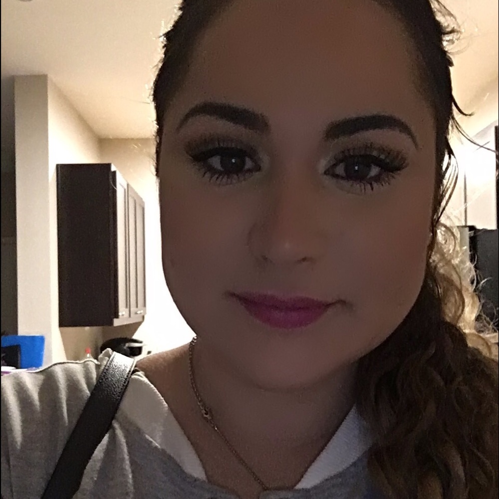 Meet the posher, Daniela