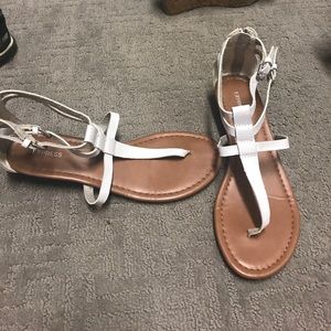 Express sandals