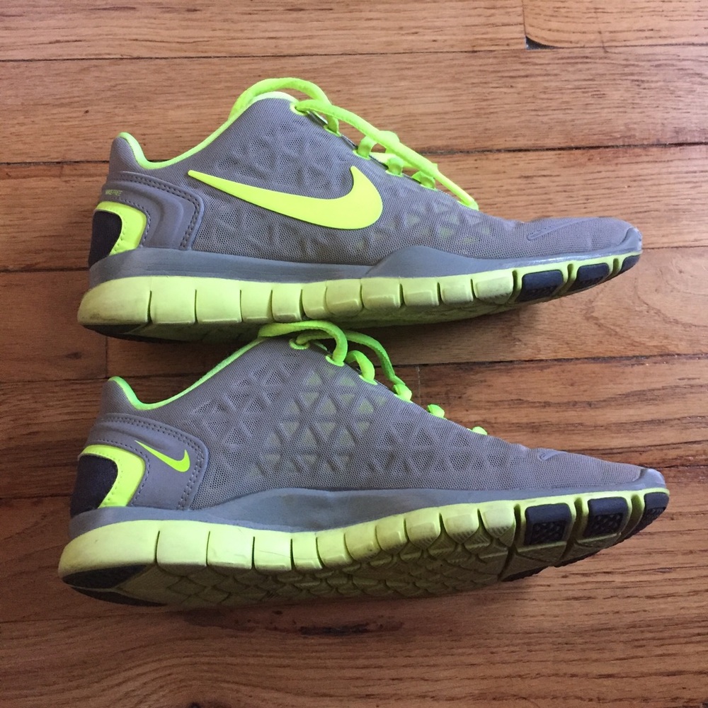 Women's Nike free trainer 5.0