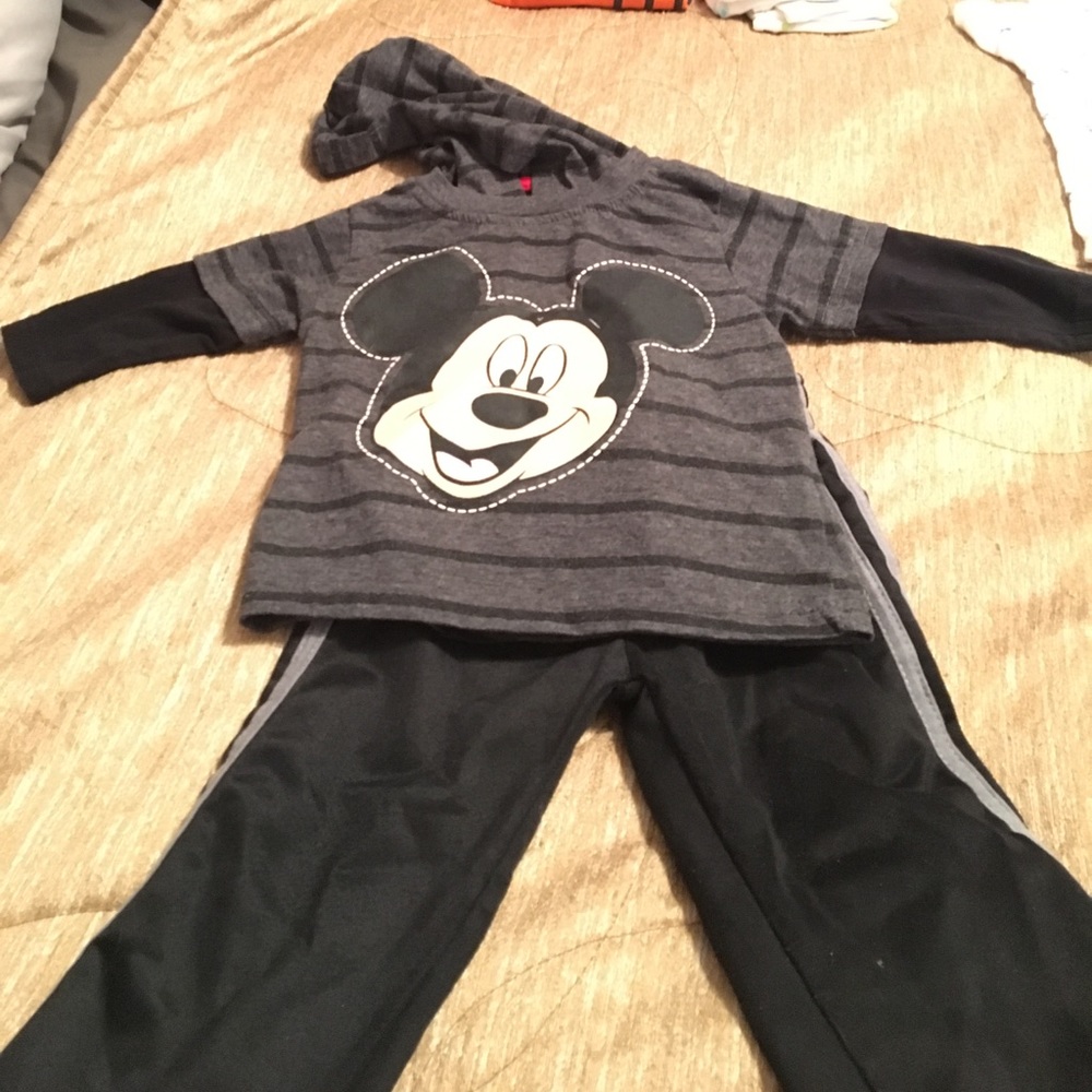 Mickey Mouse hooded shirt and sweat pants.