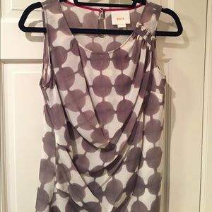 Anthro gray & white silk patterned sleeveless top