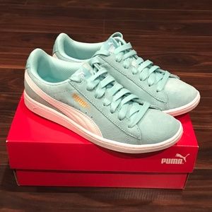 Aqua/Tiffany blue Puma sneakers Pumas