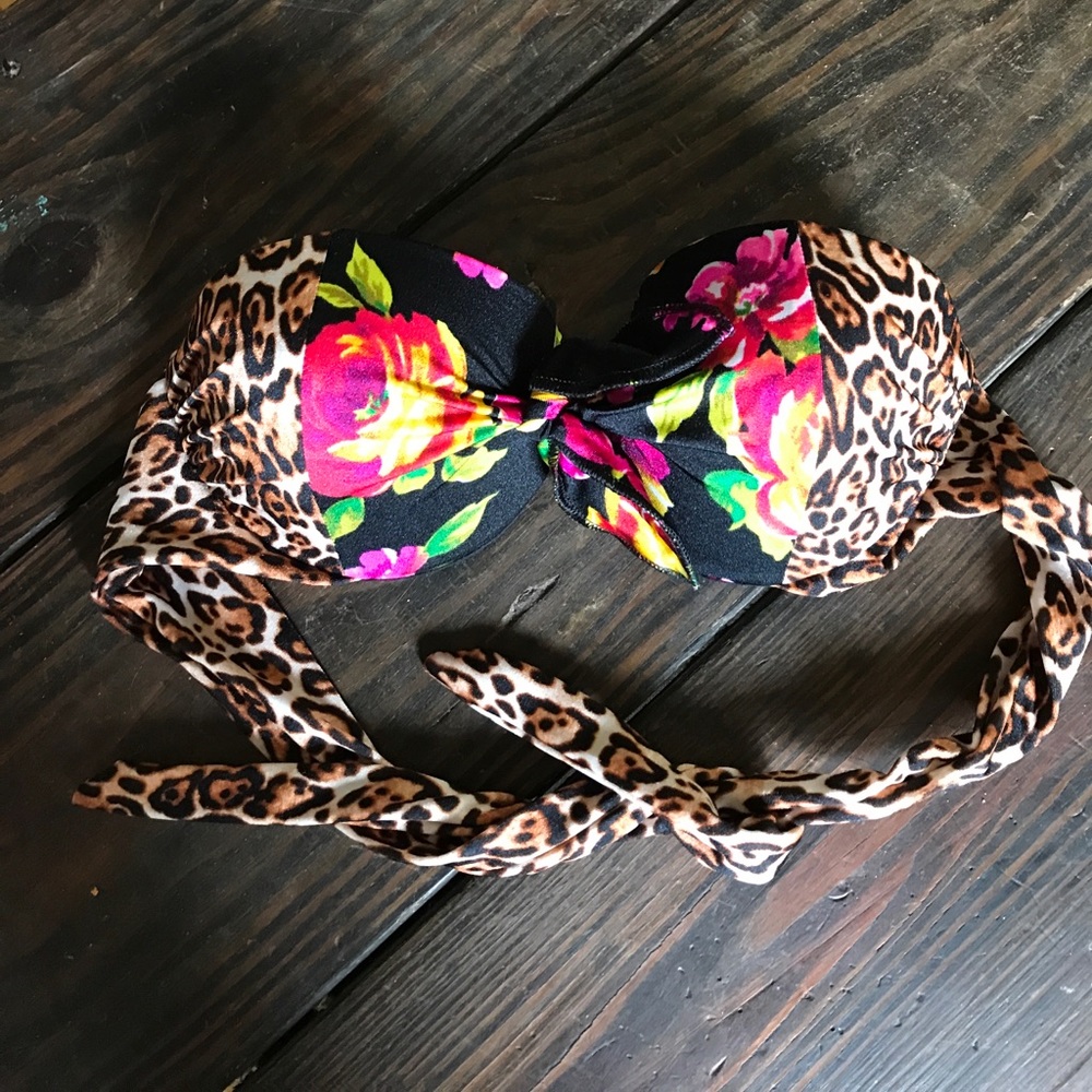 Victoria Secret Strapless Bathing Suit top 34B