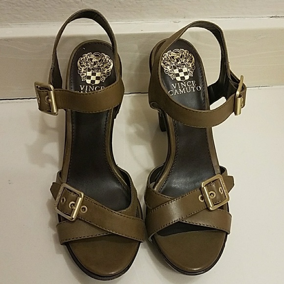 VINCE CAMUTO HEELS - Picture 1 of 7